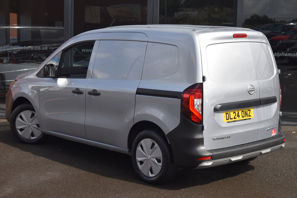 Nissan TOWNSTAR 45Kwh Acenta Panel Van 6Dr L1 122 P #2