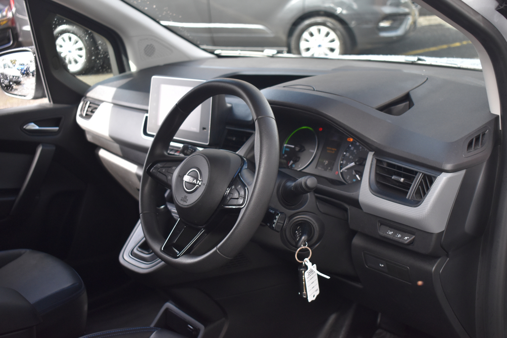 Nissan TOWNSTAR Acenta White #22