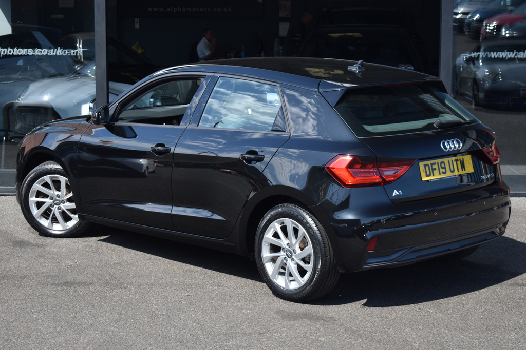 Audi A1 1.0 Tfsi 30 Sport Sportback Euro Black #2