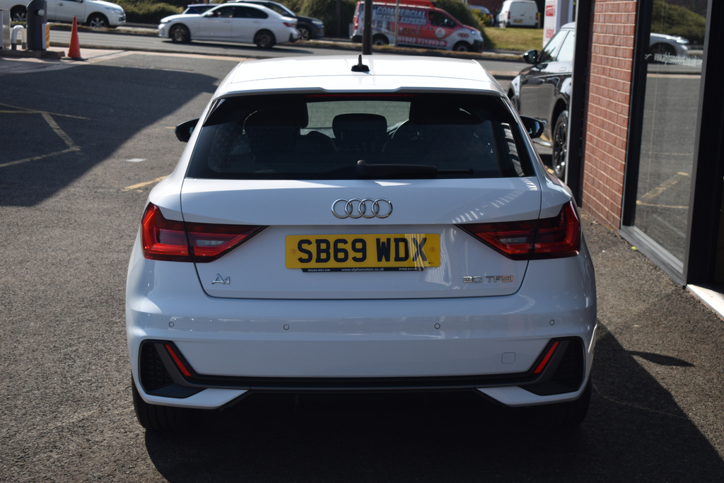 Audi A1 1.4 Tfsi Sport Sportback S Tronic 125 Silver #6