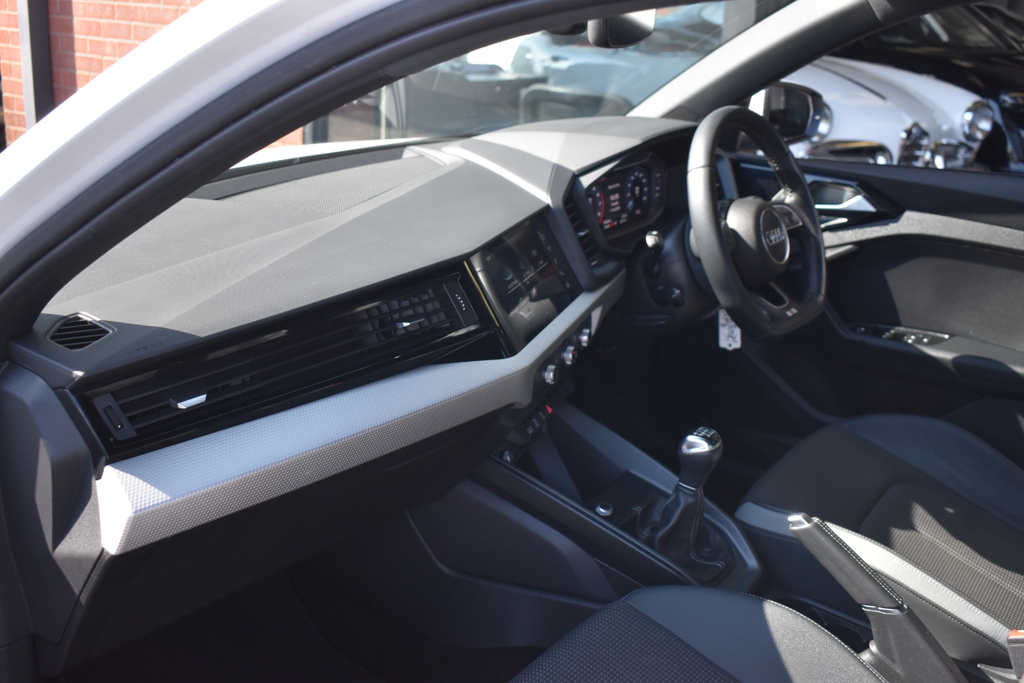 Audi A1 1.4 Tfsi Sport Sportback S Tronic 125 Silver #35