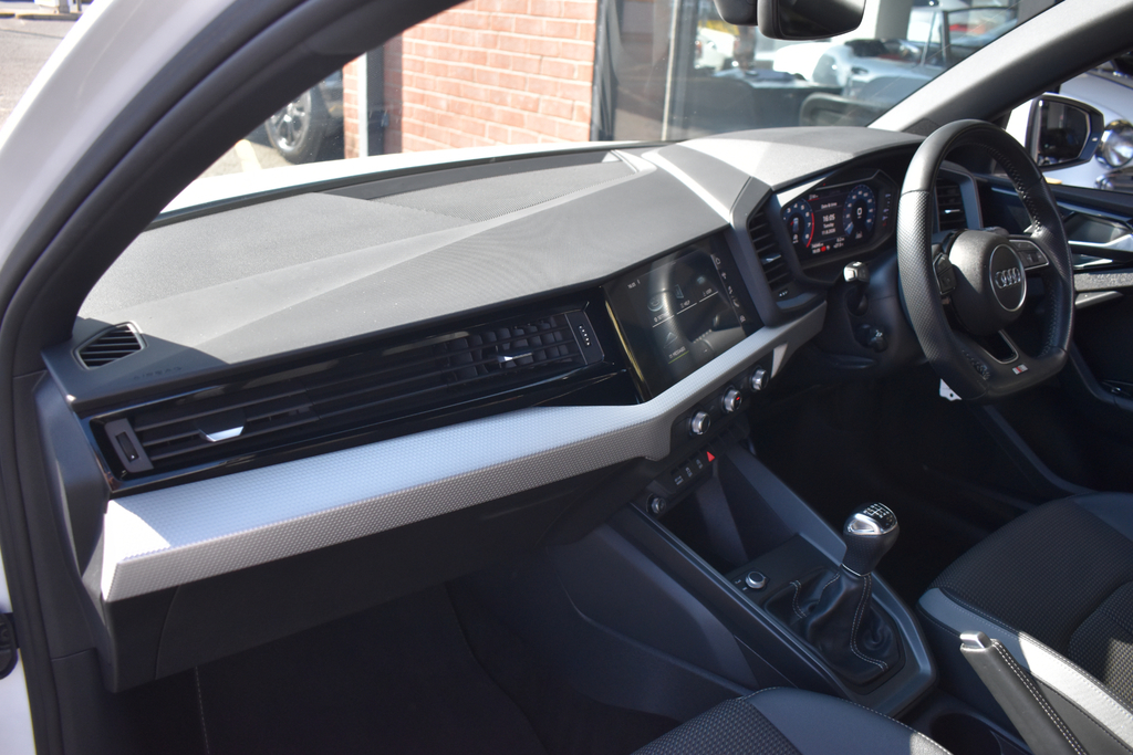 Audi A1 1.4 Tfsi Sport Sportback S Tronic 125 Silver #34