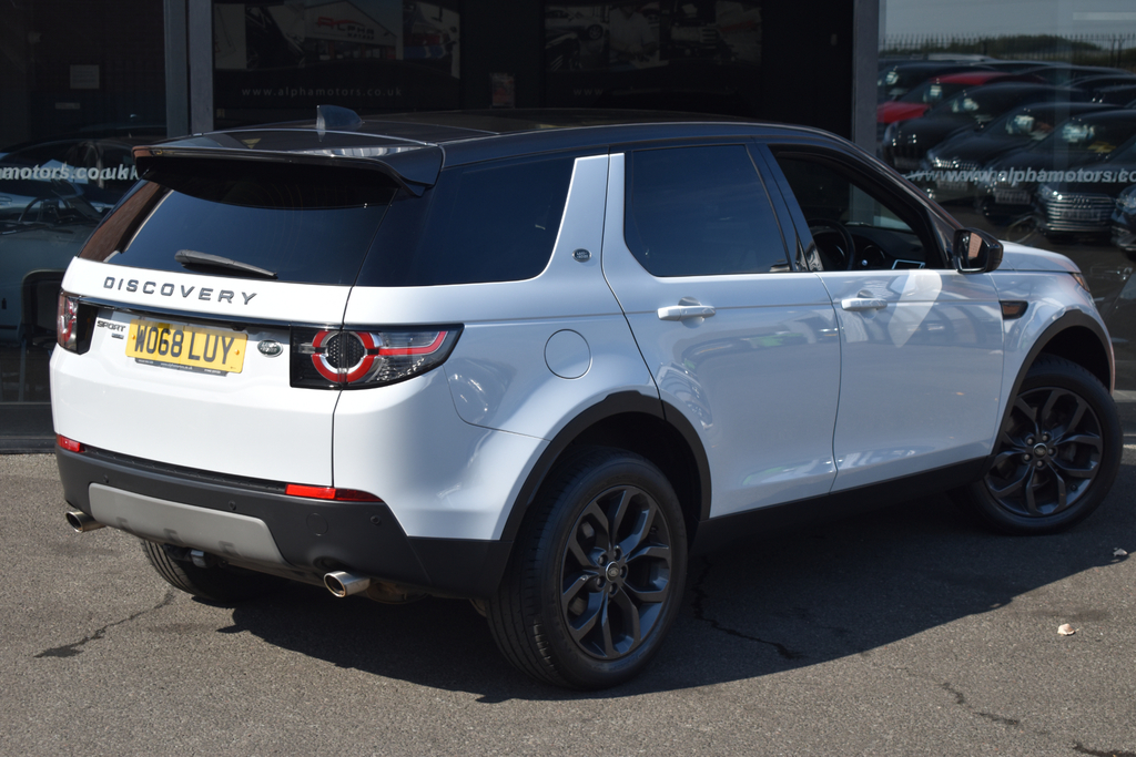 Land Rover Discovery Sport 2.0 Td4 180 Hse Black  #5