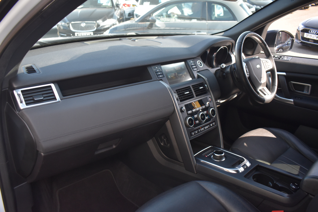 Land Rover Discovery Sport 2.0 Td4 180 Hse Black  #34