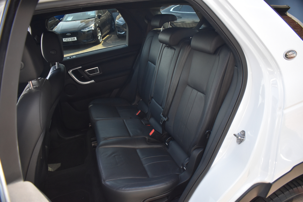 Land Rover Discovery Sport 2.0 Td4 180 Hse Black  #11