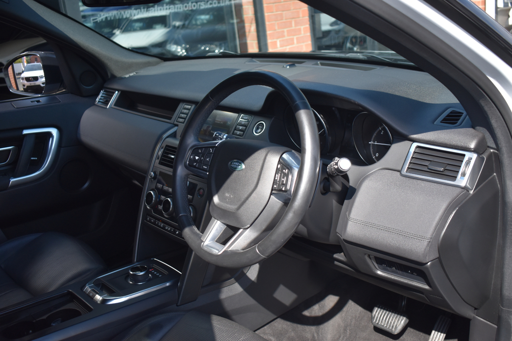 Land Rover Discovery Sport 2.0 Td4 180 Hse Black  #23