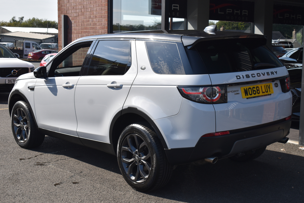 Land Rover Discovery Sport 2.0 Td4 180 Hse Black  #17