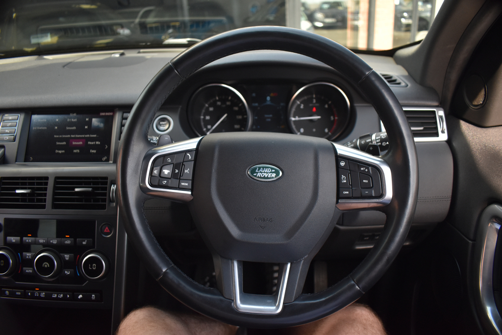Land Rover Discovery Sport 2.0 Td4 180 Hse Black  #52