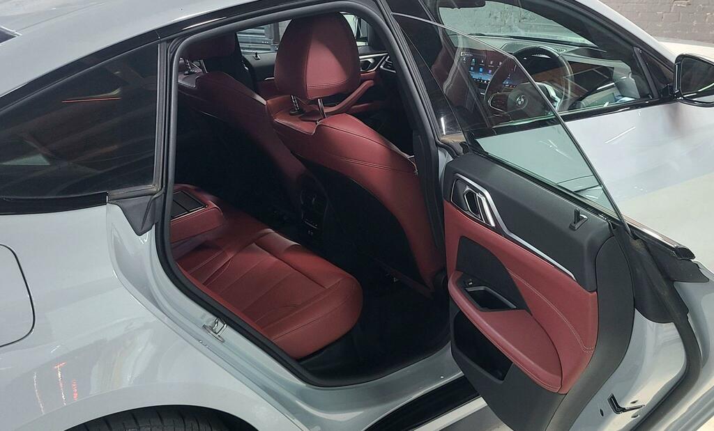 BMW i4 40 83.9Kwh M Sport Gran Coupe Ed Blue #34