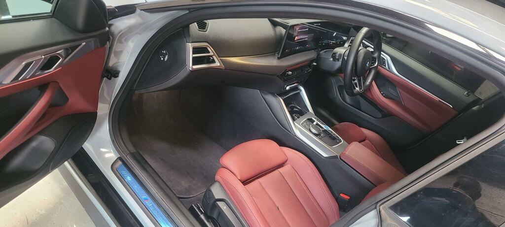 BMW i4 40 83.9Kwh M Sport Gran Coupe Ed Blue #31
