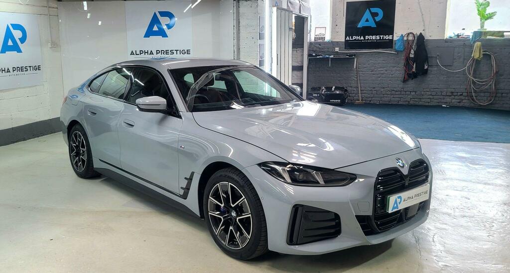 BMW i4 40 83.9Kwh M Sport Gran Coupe Ed Blue #9