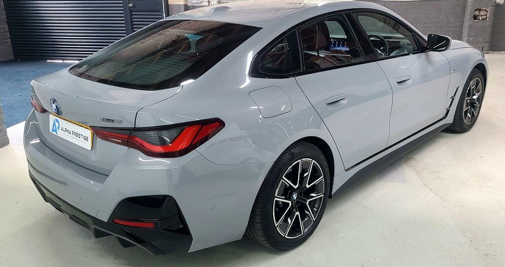 BMW i4 40 83.9Kwh M Sport Gran Coupe Ed Blue #22