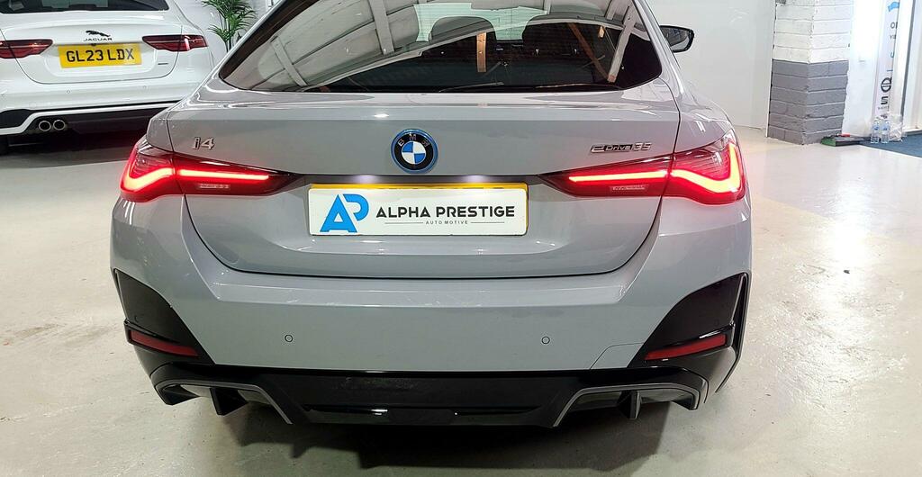 BMW i4 40 83.9Kwh M Sport Gran Coupe Ed Blue #21