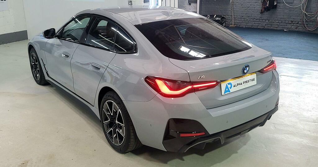 BMW i4 40 83.9Kwh M Sport Gran Coupe Ed Blue #20