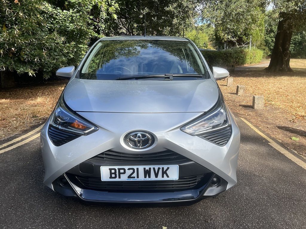 Toyota Aygo Vvt-i X-play 202121 Silver