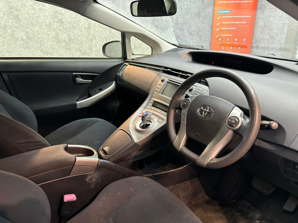 Toyota Prius 1.8 Vvt-h T3 Cvt Euro 5 Ss Red #3