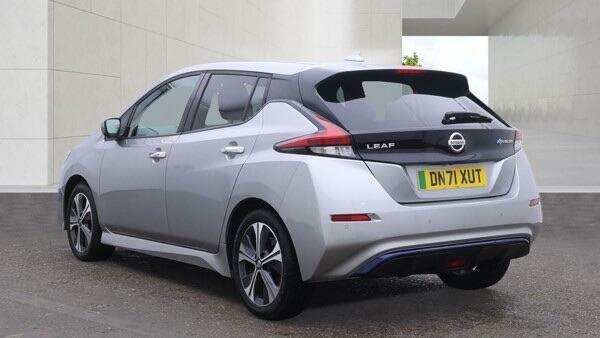 Nissan Leaf Tekna Silver #4