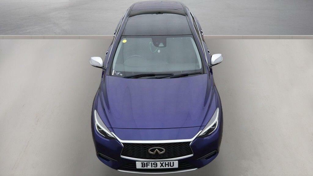 Infiniti Q30 Sport Brown #11