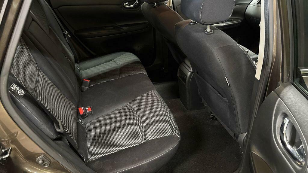 Nissan Pulsar N-tec Beige #6