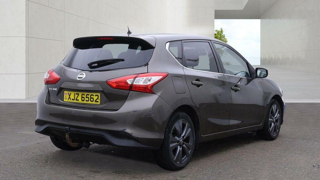 Nissan Pulsar N-tec Beige #2