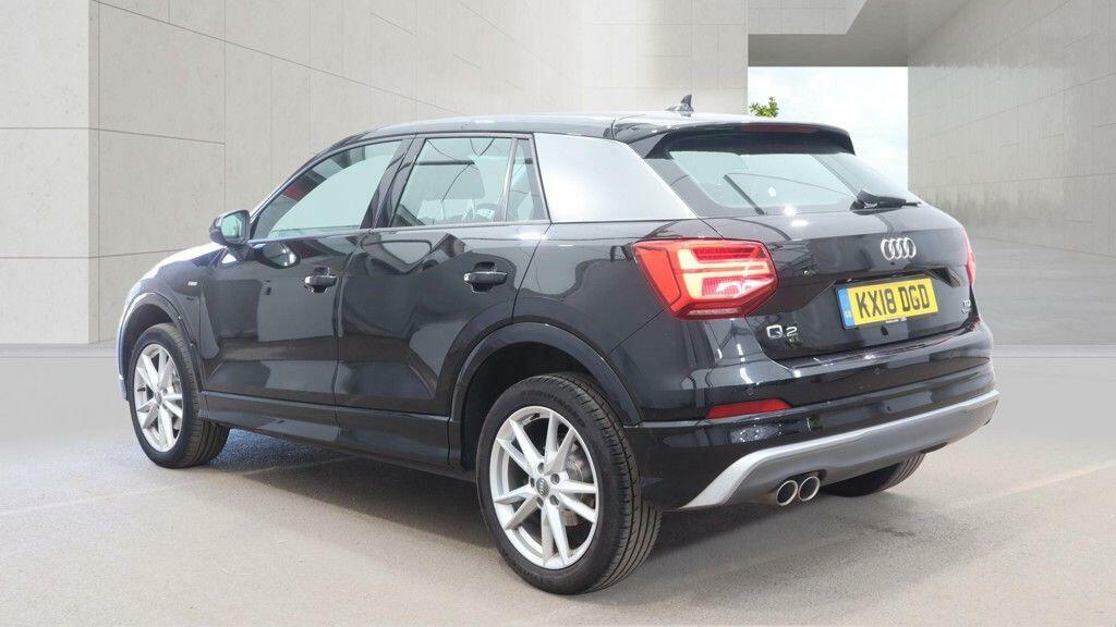 Audi Q2 S Line Black #5