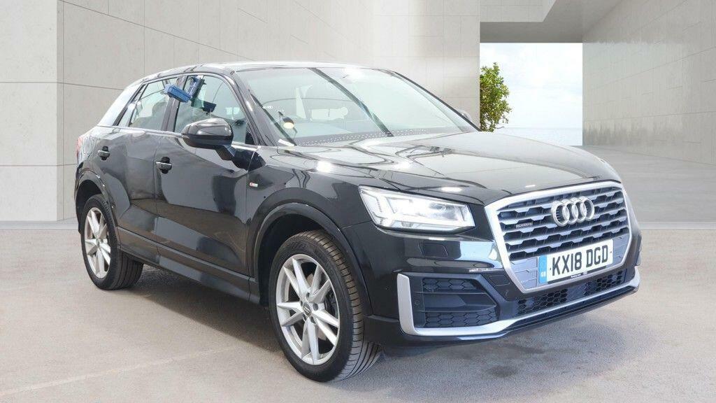 Audi Q2 S Line Black #3