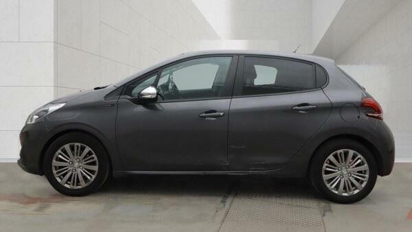Peugeot 208 Signature Grey #6