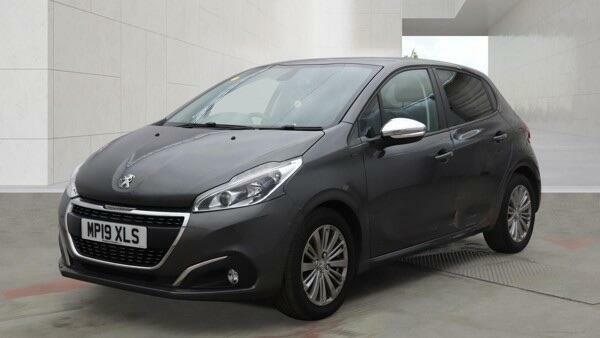 Peugeot 208 Signature Grey