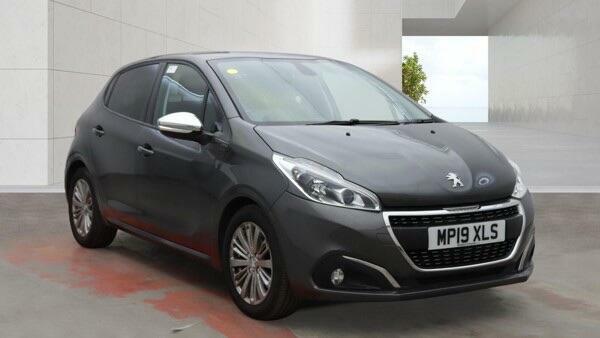 Peugeot 208 Signature Grey #3