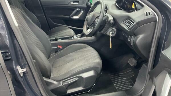 Peugeot 308 Active Grey #3