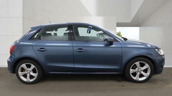 Audi A1 1.0 Tfsi Sport Sportback 95 Ps Black #10