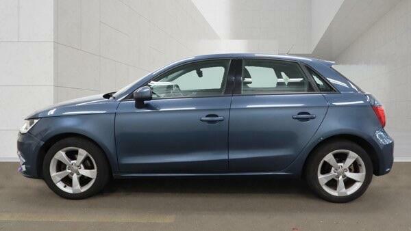 Audi A1 1.0 Tfsi Sport Sportback 95 Ps Black #8