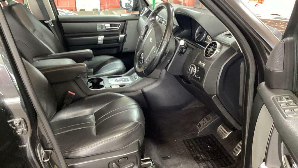 Land Rover Discovery 4 Se Tech Grey #2