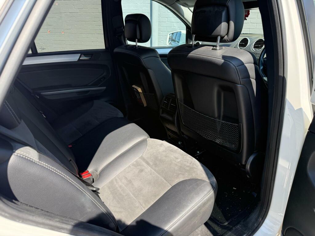 Mercedes-Benz M Class Sport White #3