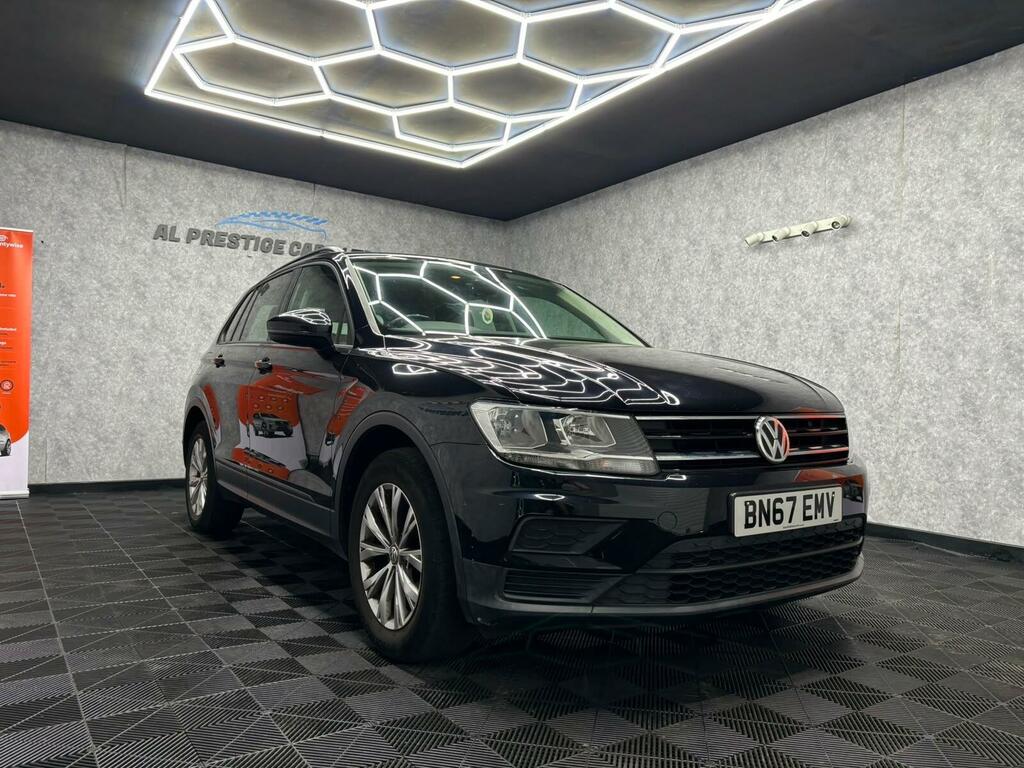 Volkswagen Tiguan S Black #2