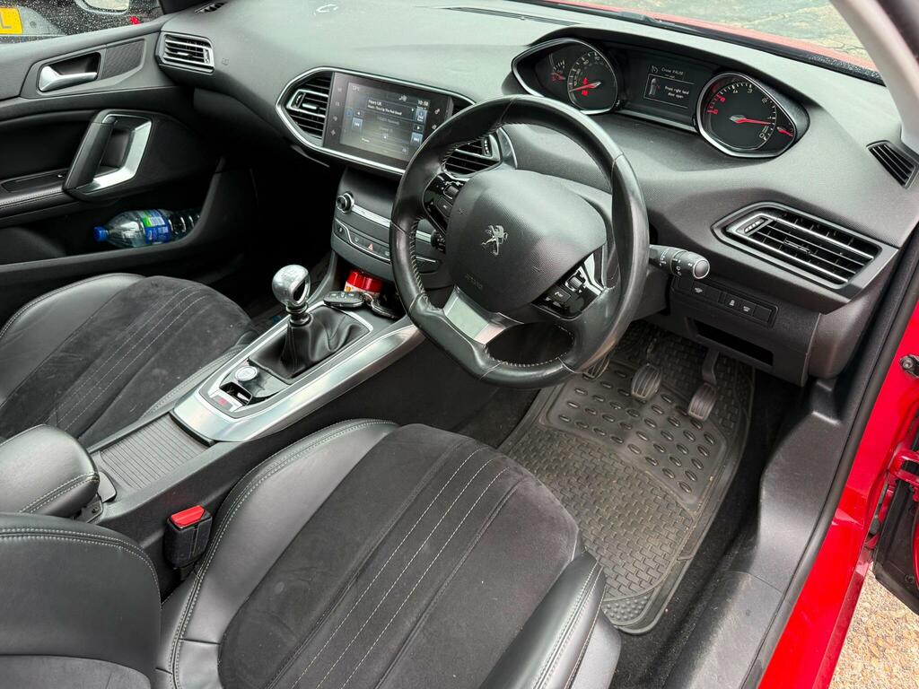 Peugeot 308 1.6 E-hdi Feline Euro 5 Ss Red #4