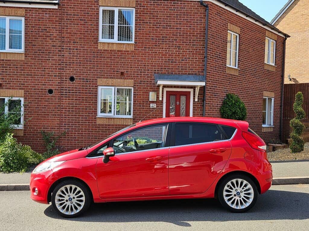 Ford Fiesta 1.4 Zetec Red
