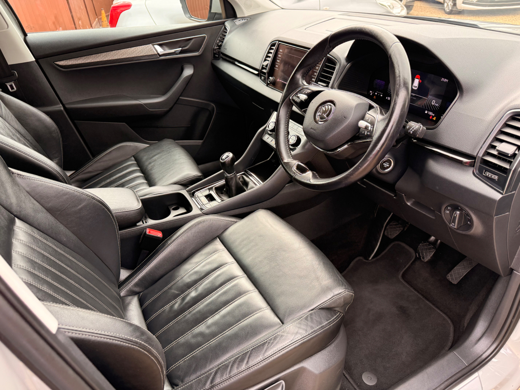 Skoda Karoq 1.5 Tsi Act Se L Suv Euro 6 Ss GU72ECZ #6