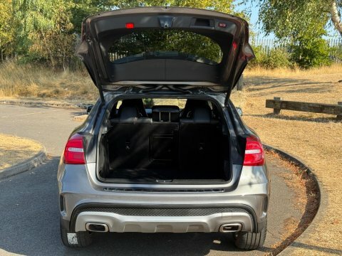 Mercedes-Benz GLA Class 1.6 Gla200 Sport Suv 7G-dct Euro 6 Ss Black #15