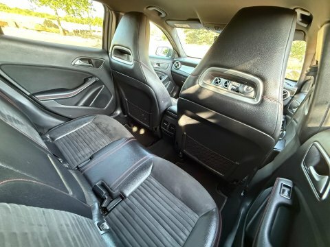 Mercedes-Benz GLA Class 1.6 Gla200 Sport Suv 7G-dct Euro 6 Ss Black #28