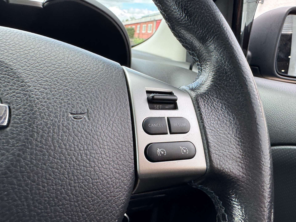 Nissan Note 2012 Nissan Notenbsp1.4 16V N-tec Euro 5 Lo Blue #43
