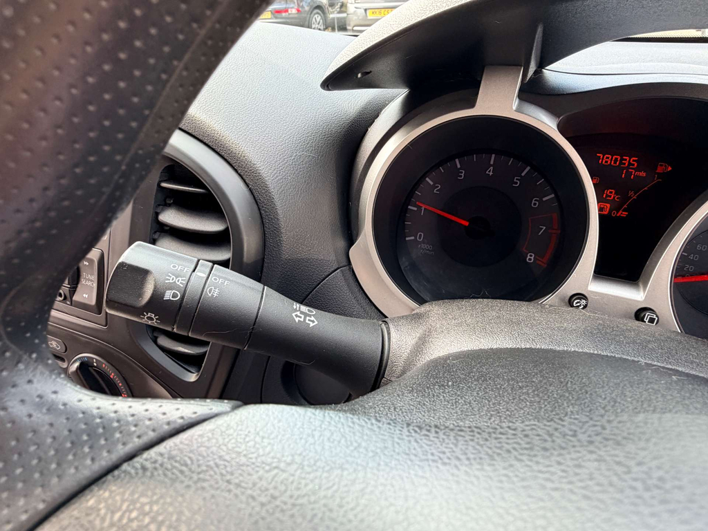 Nissan Juke 2011 1.6 Dig-t Tekna Suv Euro 5 Black #40