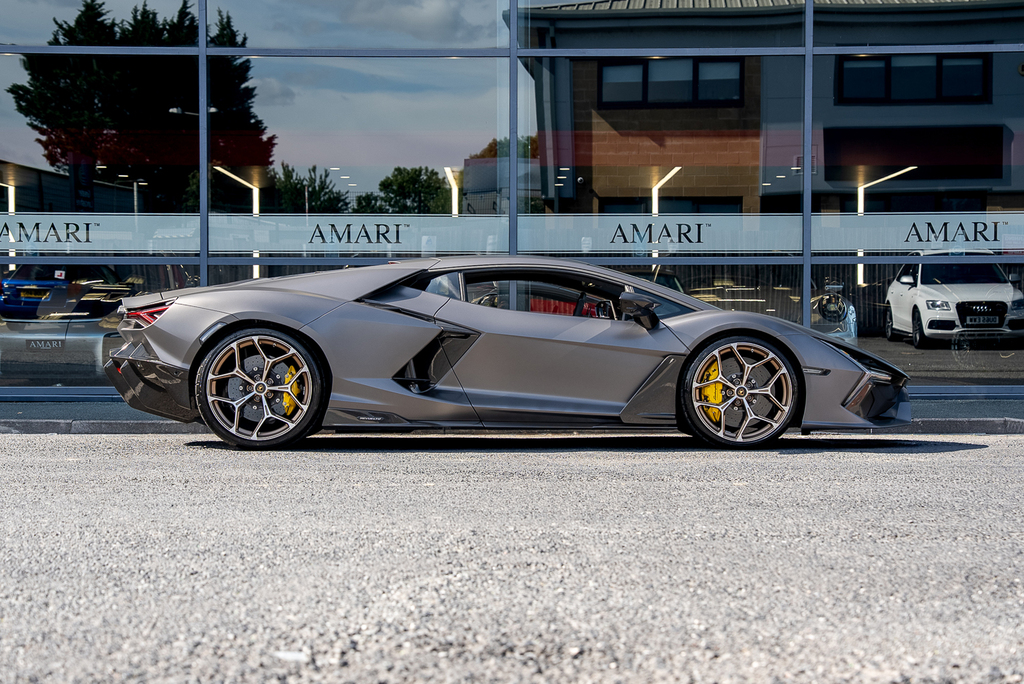 Lamborghini Revuelto Phev S-a #2