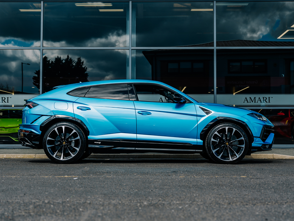 Lamborghini Urus V8 S #2