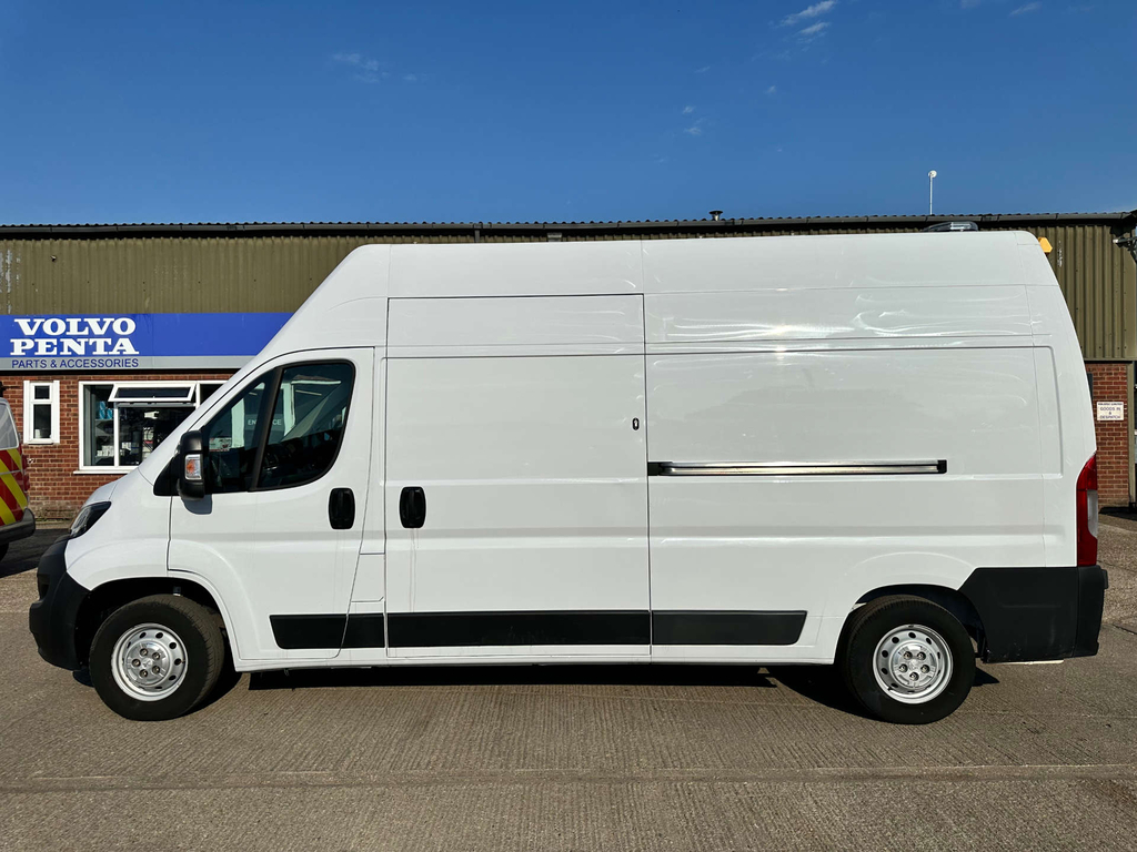 Peugeot Boxer Mpv White #4