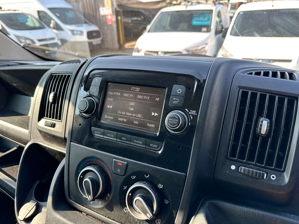Peugeot Boxer 2021 71 Bluehdi White #21