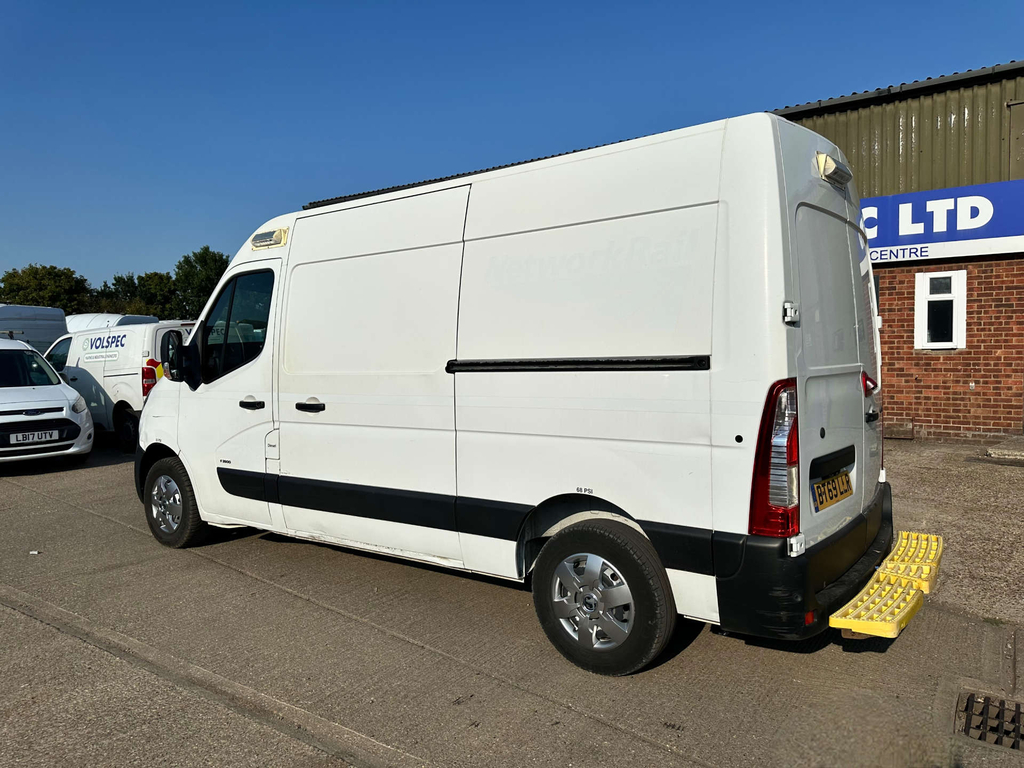 Vauxhall Movano Mpv White #4