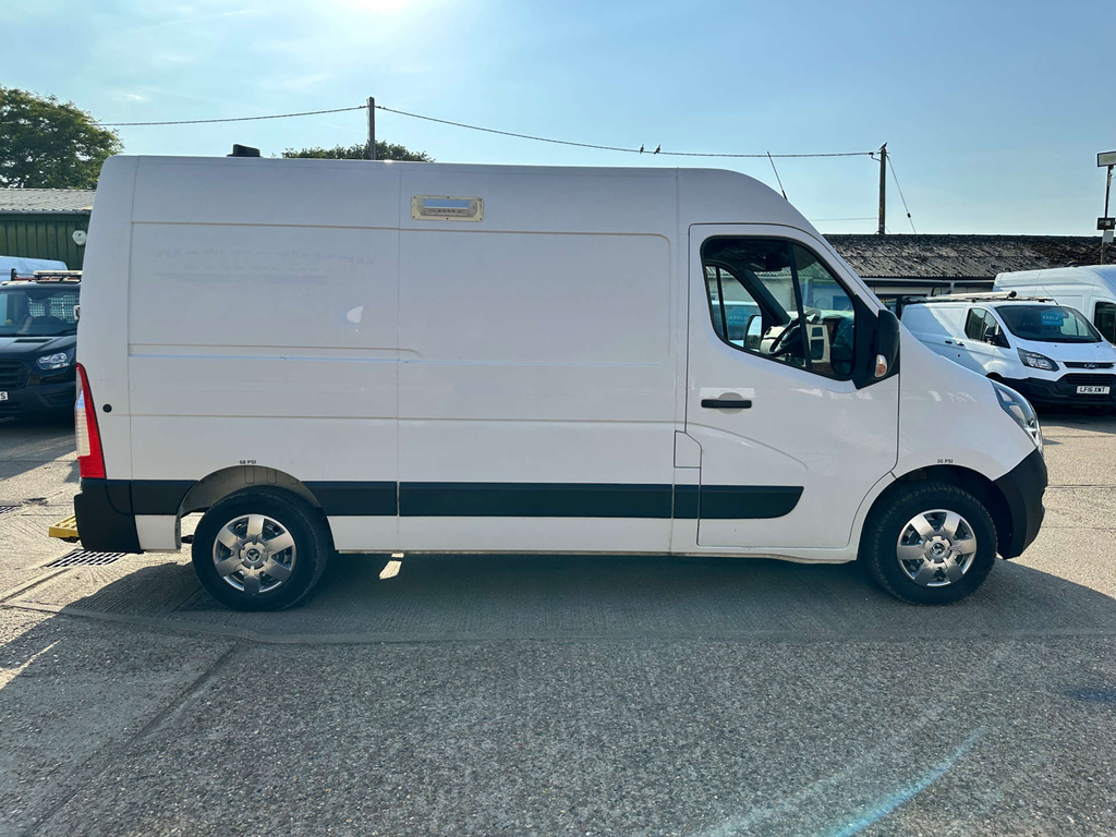 Vauxhall Movano Mpv White #6