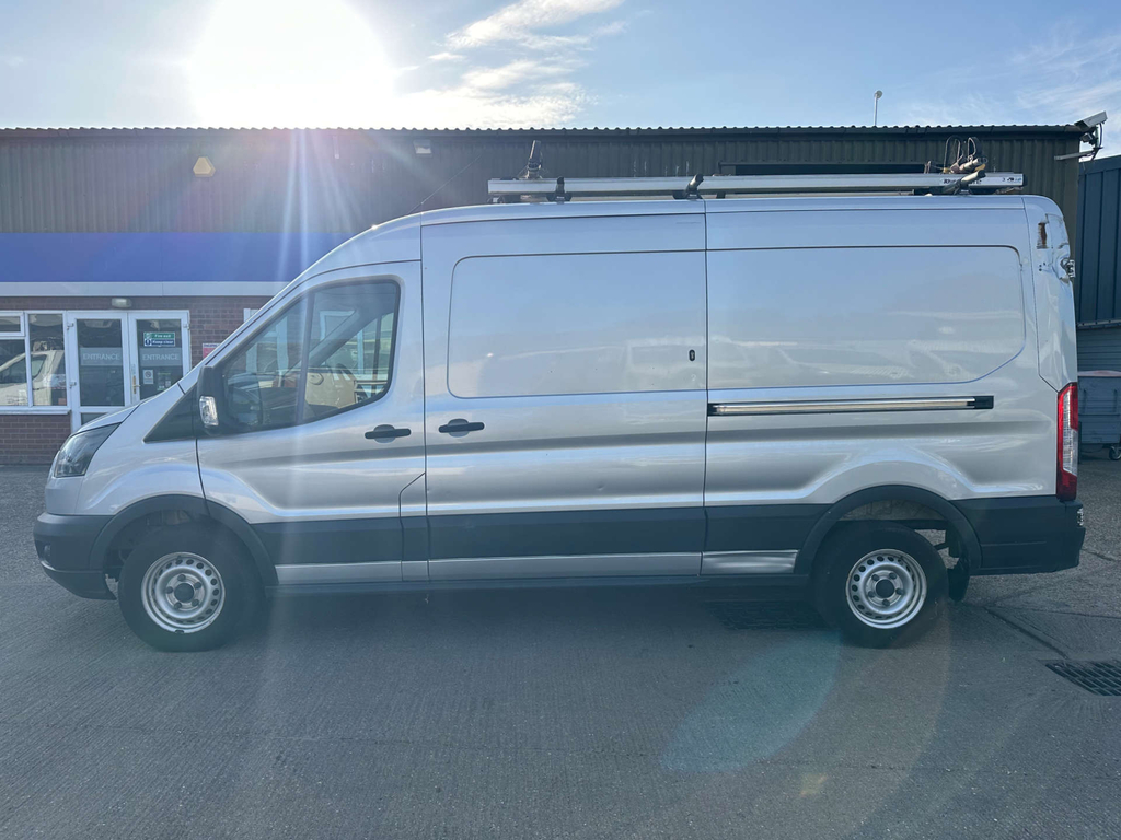 Ford Transit Custom Ford 17 Seater Trend 460 L4 Lwb H3 2.2Tdci 155Ps M White #3