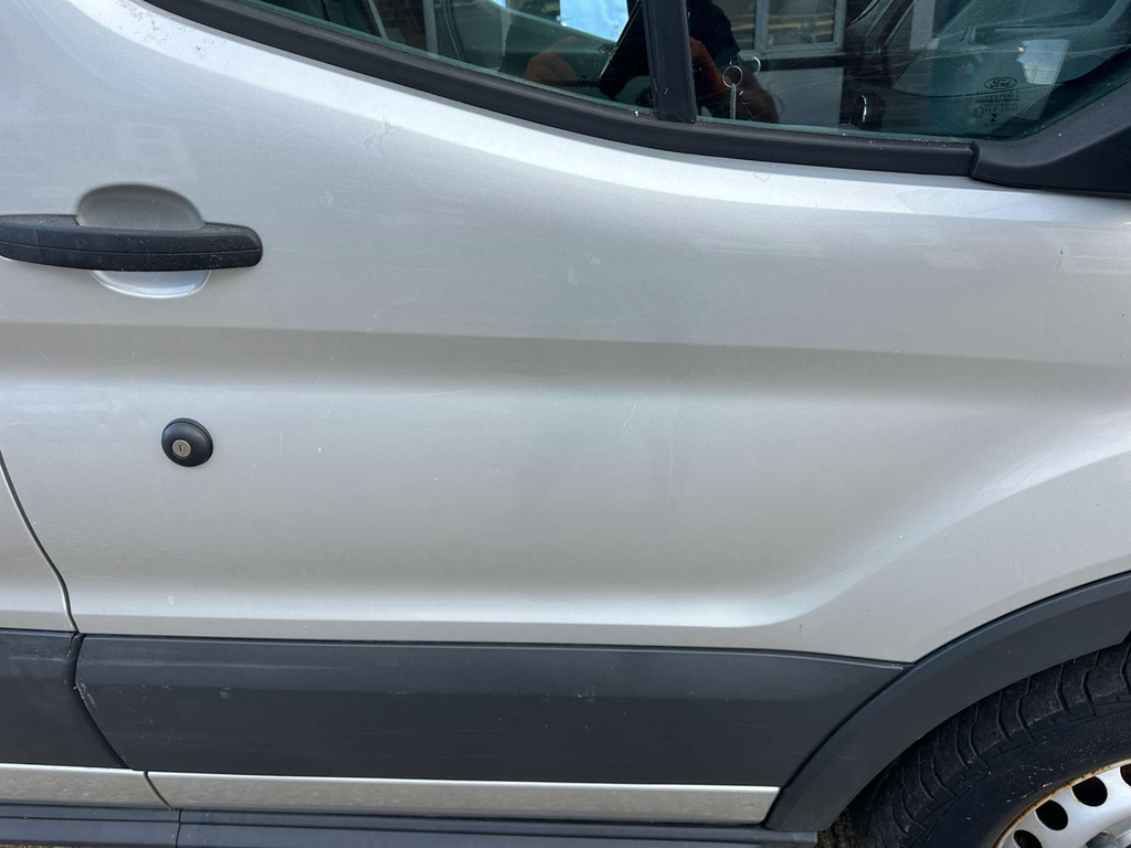 Ford Transit Custom Ford 17 Seater Trend 460 L4 Lwb H3 2.2Tdci 155Ps M White #26